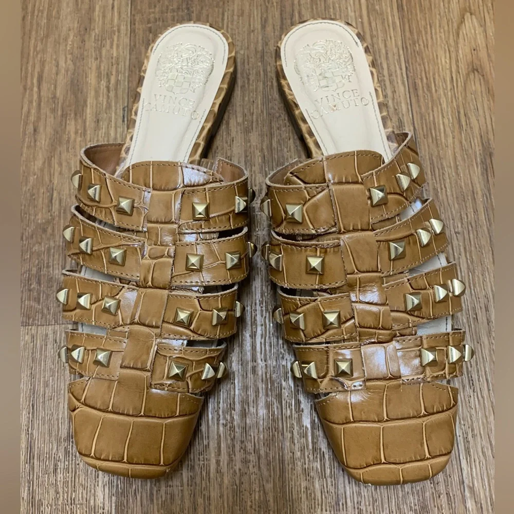 Vince Camuto Lendinna Croco Print Studded Leather Woven Fisherman Mules Size 6.5 - Picture 1 of 9